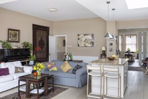 Photo 8- click for photo gallery